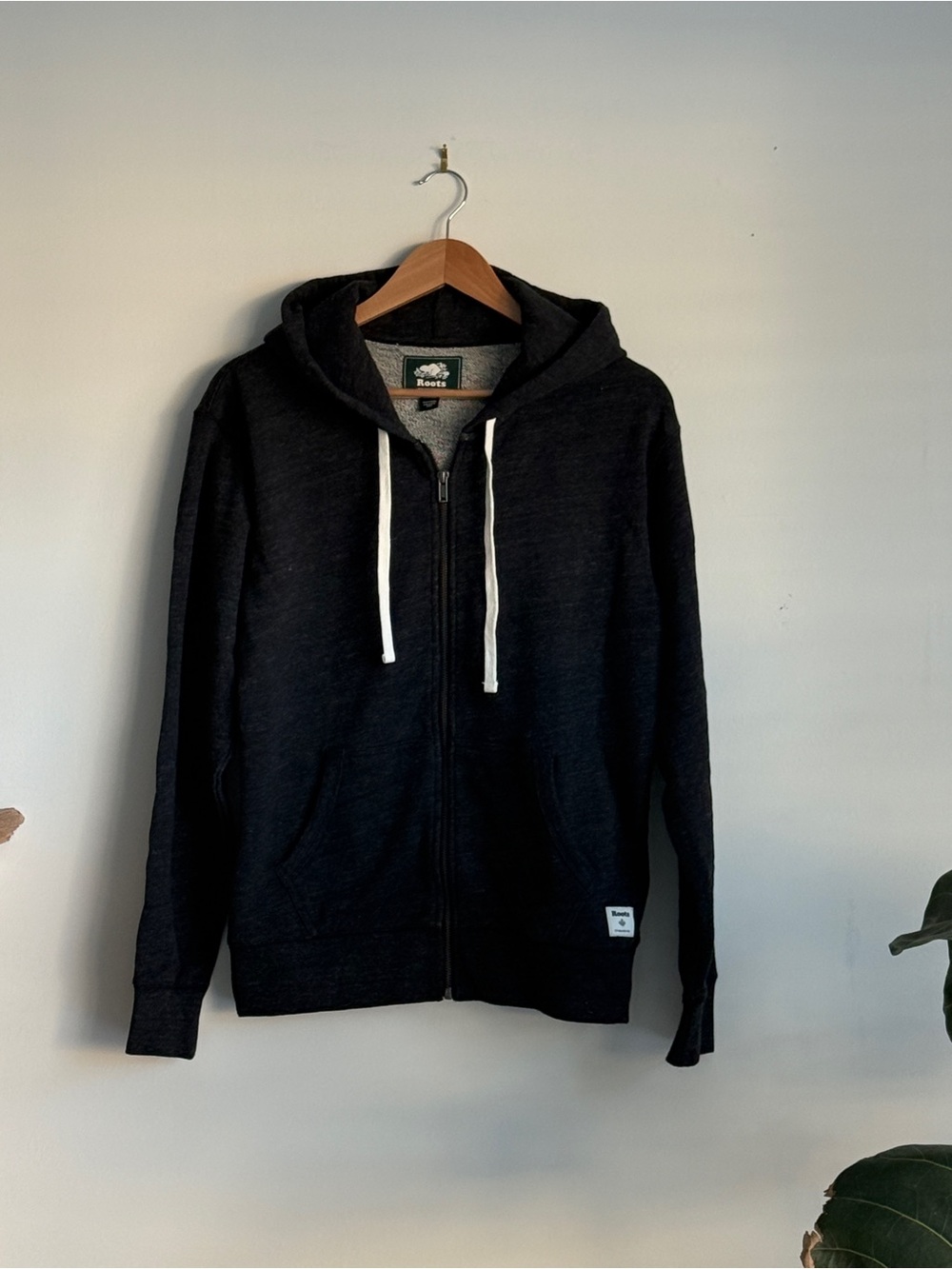 Roots Men’s Black Zip-Up Hoodie Sweater